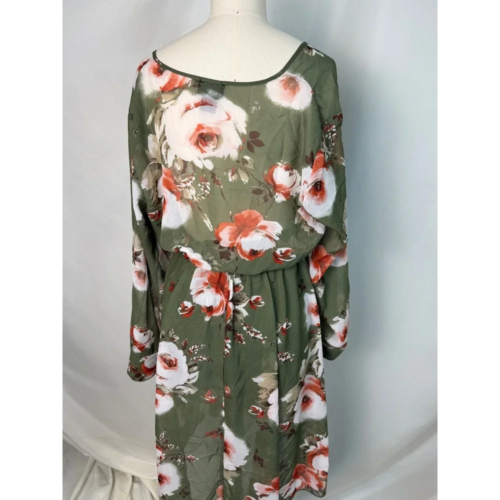 En Focus 14 Petite Green Floral V-Neck Smocked Light Spring Summer Wedding Dress